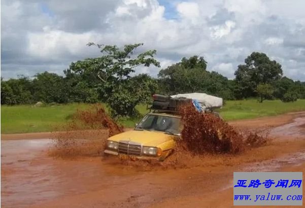 科纳克里几内亚（平均年降雨量：4,341毫米）