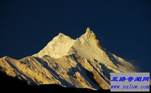 马纳斯鲁峰