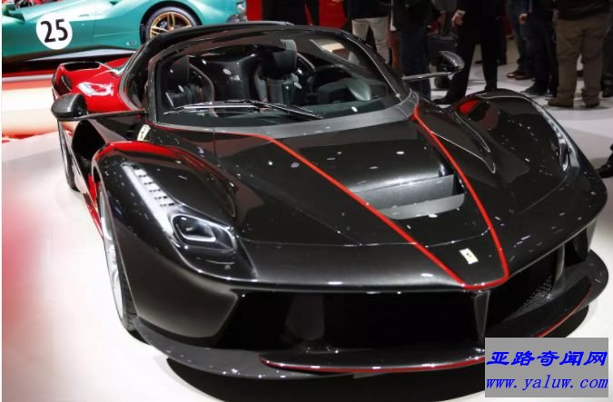 法拉利敞篷版LaFerrari - 220万美元