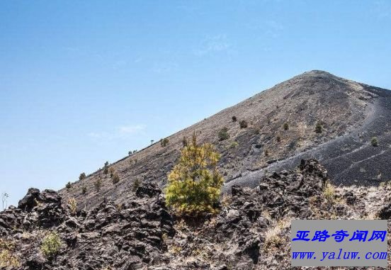 帕里库廷火山