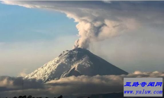 科多伯西火山，厄瓜多尔（近似高度：19,347英尺）