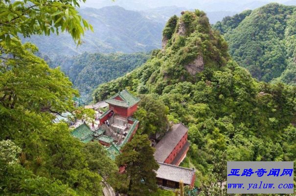 道教四大名山之一武当山 神秘空灵