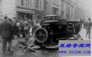 华尔街爆炸事件/美国(1920年9月16日)