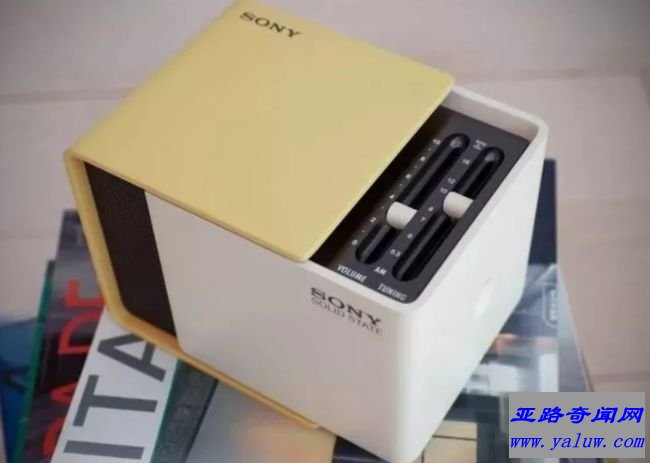 1970 年Sony TR-1825 收音机