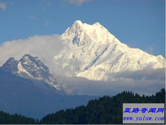 3.干城章嘉峰 海拔8586米