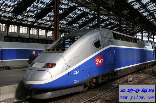 法国国铁TGV Duplex列车 每小时320公里