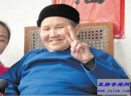 湖南第一寿星，田龙玉老人年满124岁却依旧面色红润